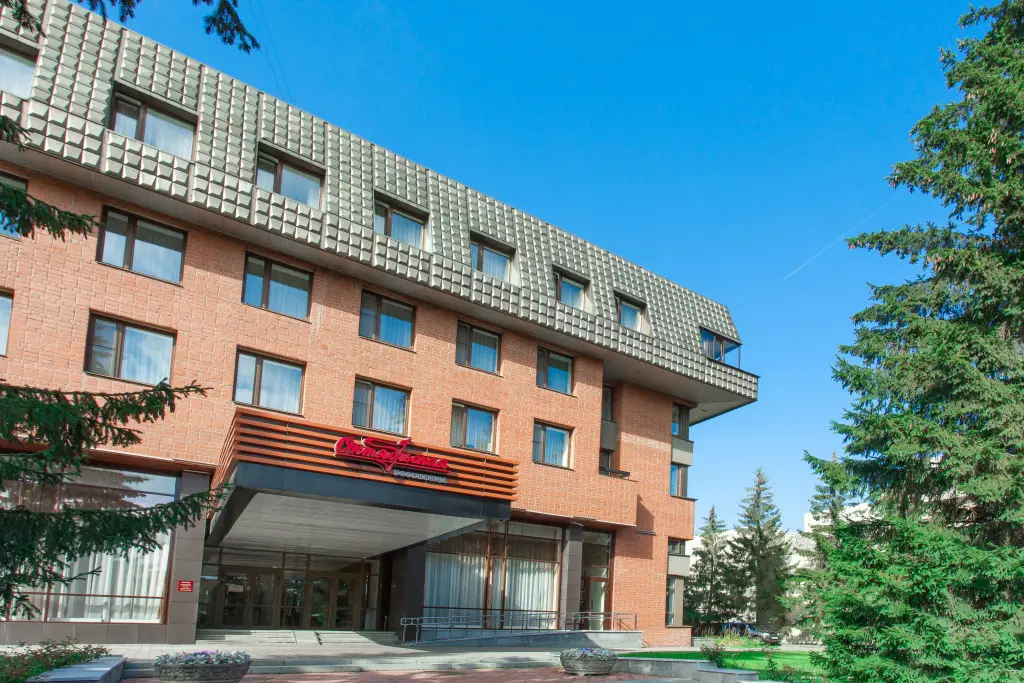 Гостиница Октябрьская — фото 1