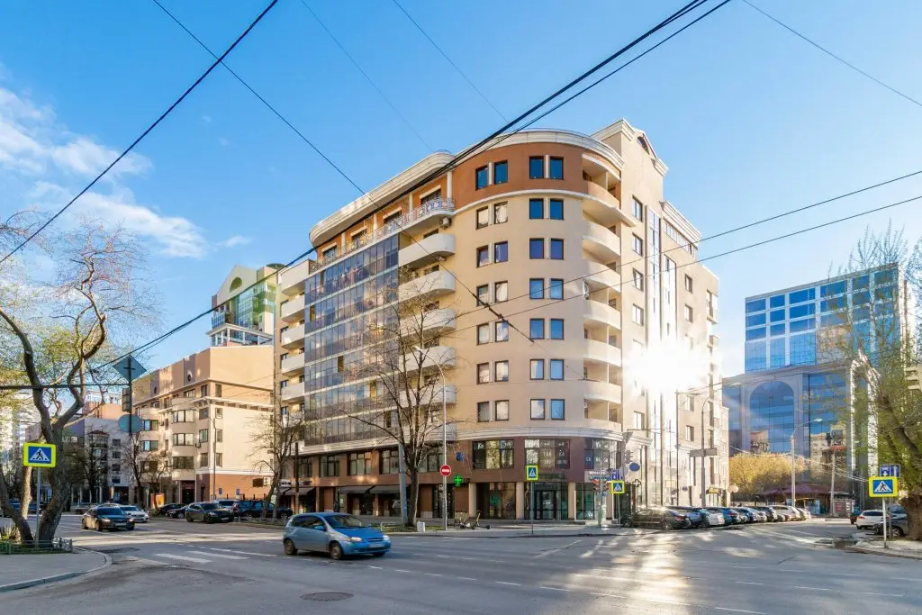 Екатеринбург: Rent House (Рент Хаус) на Белинского 30