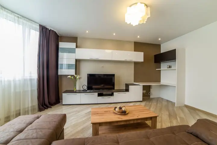 Екатеринбург: RentHouse (РентХаус) на улице Юлиуса Фучика 1