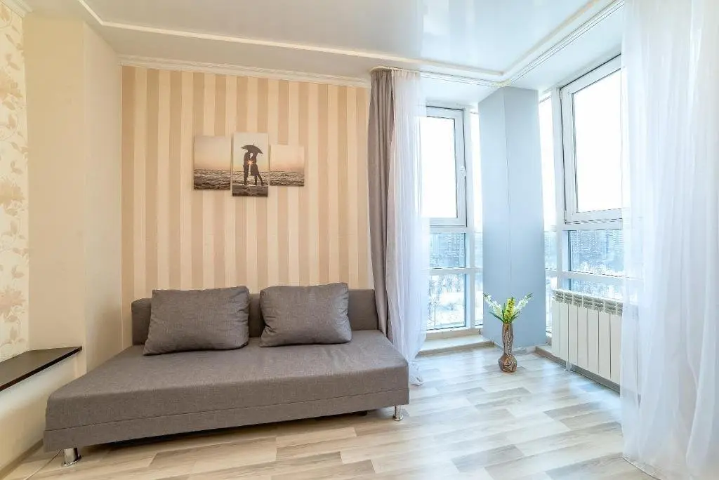 Екатеринбург: RentHouse (РентХаус) на улице Юлиуса Фучика 7