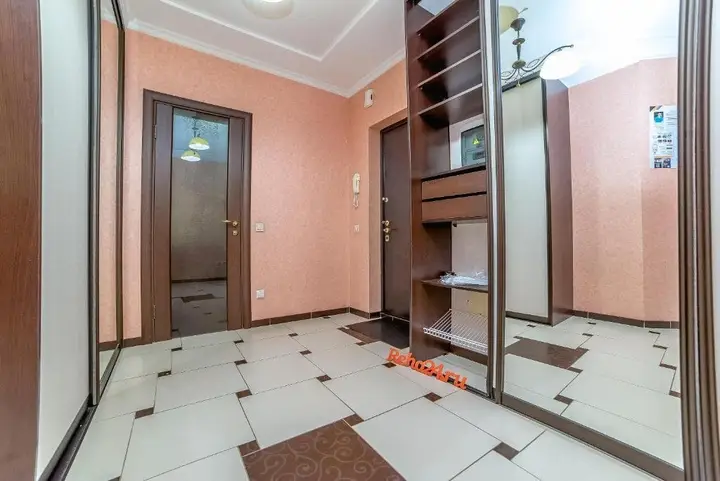 Екатеринбург: RentHouse (РентХаус) на улице Юлиуса Фучика 7
