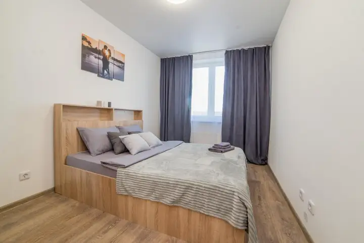 Екатеринбург: RentHouse (РентХаус) на улице Крауля