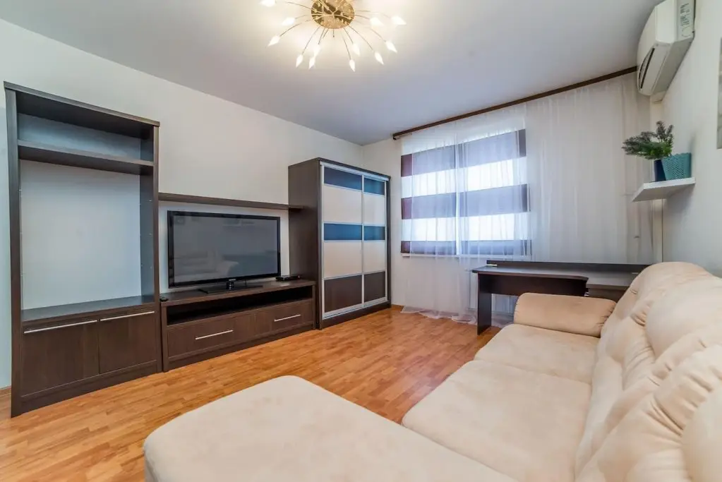 Екатеринбург: RentHouse (РентХаус) на 8 марта 194
