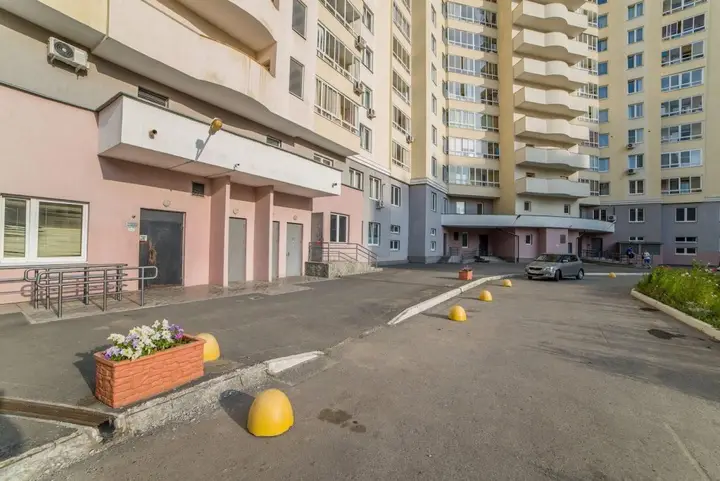 Екатеринбург: RentHouse (РентХаус) на 8 марта 194