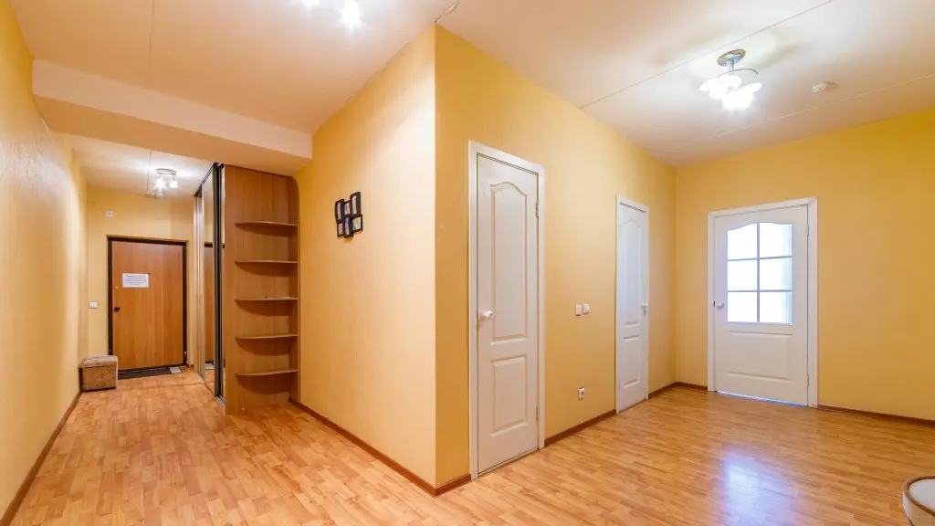 Екатеринбург: Room Tour (Рум Тур) на улице Фурманова 123