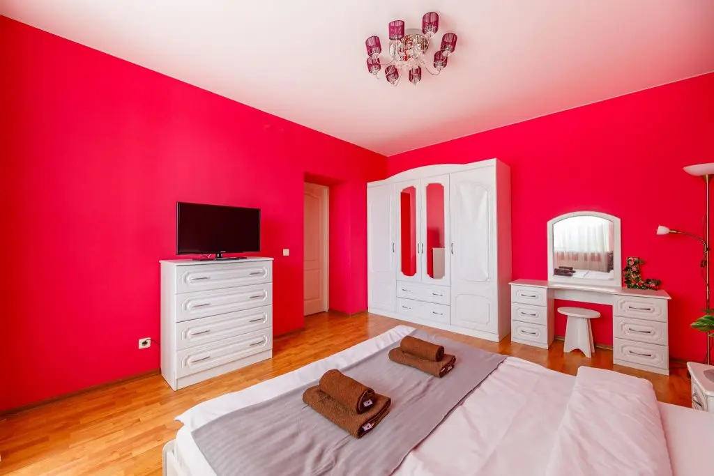 Екатеринбург: Room Tour (Рум Тур) на улице Фурманова 123