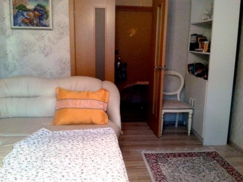 Екатеринбург: Rooms in Apartment on Tbilisskiy bulvar 11