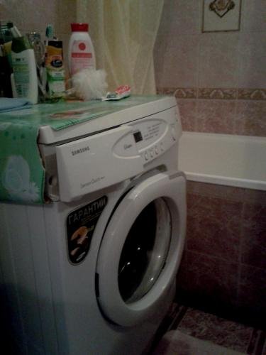 Екатеринбург: Rooms in Apartment on Tbilisskiy bulvar 11