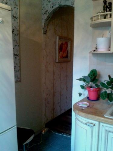 Екатеринбург: Rooms in Apartment on Tbilisskiy bulvar 11