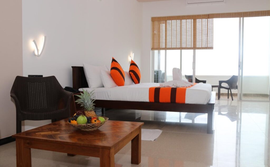 Негомбо: Sea Sands Beach Resort