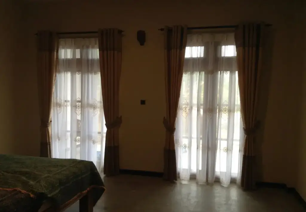 Канди: leisure bug sri lankan tours and home stay