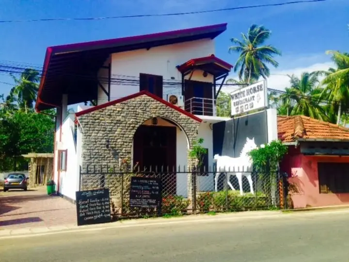 Таларамба: White Horse Guest House
