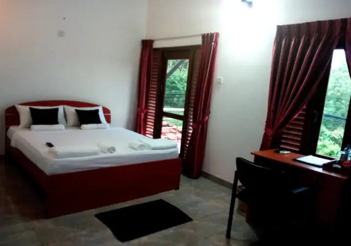 Таларамба: White Horse Guest House