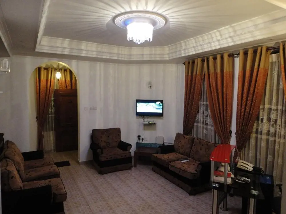 Нувара-Элия: King's Park Villa