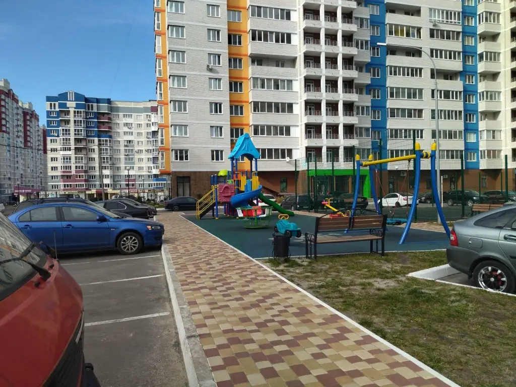 Брянск: Две Подушки на улице Горбатова