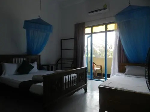 Ахангама: Villa Flo