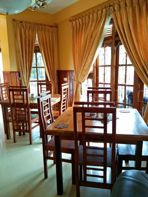 Хапутале: ABC Guest Inn & Restaurant
