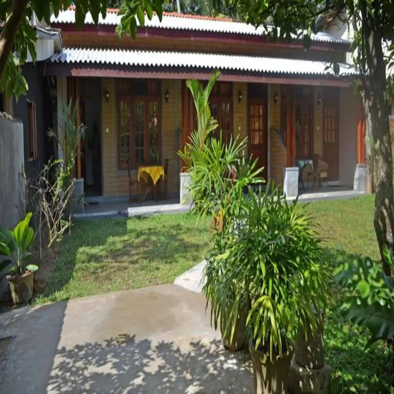 Palitha Guesthouse Hotel Dandelion — фото 1