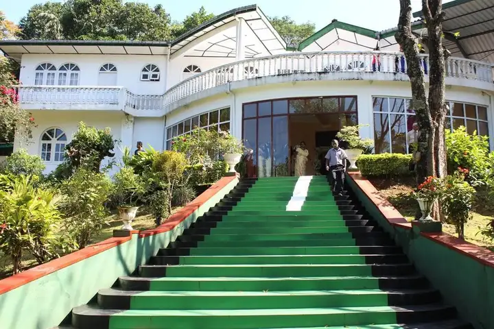 Богаванталава: Royal Mount Hotel