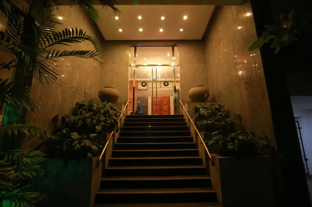 Хиккадува: Refresh Hotel