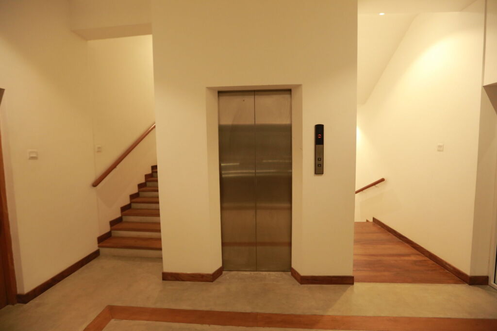 Хиккадува: Refresh Hotel