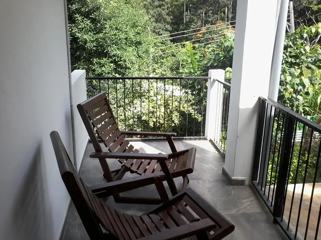 Канди: Bird Watch Cottage