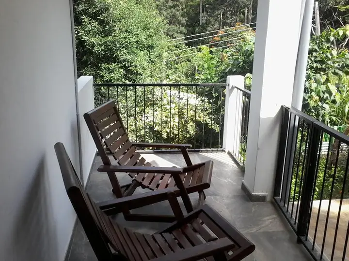 Канди: Bird Watch Cottage