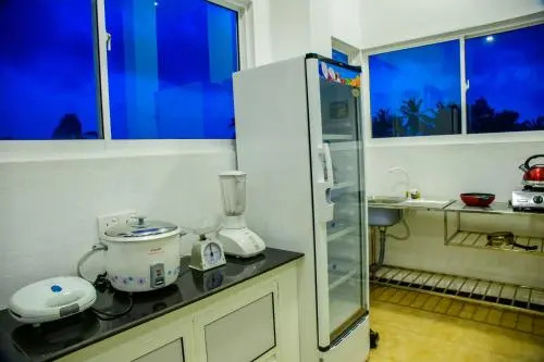 Хиккадува: Doors Guest House & Cafe