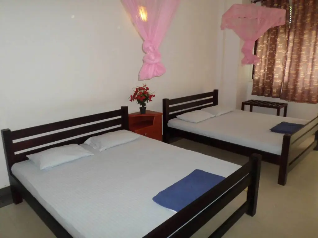 Катарагама: Vista Hotel Senora