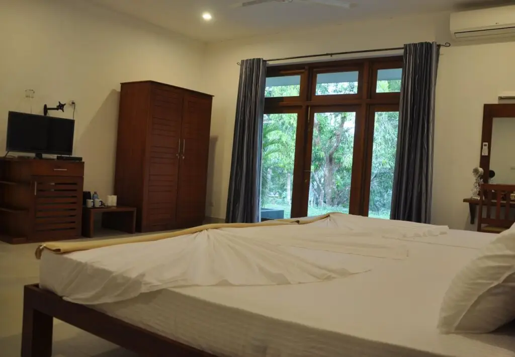 Курунегала: Aarya Hotel