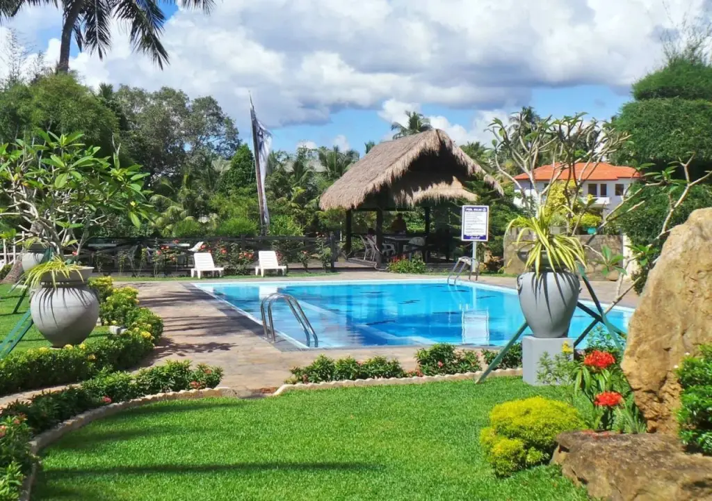 Негомбо: Manahara Casa Hotel and Restaurant