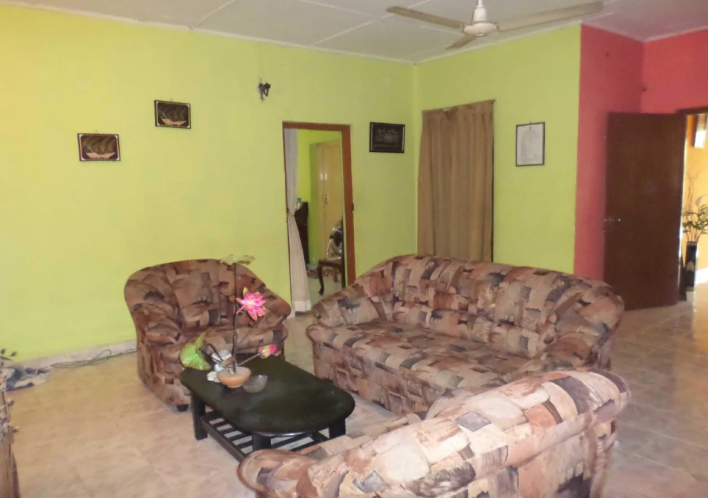 Анурадхапура: Mahagedara Inn