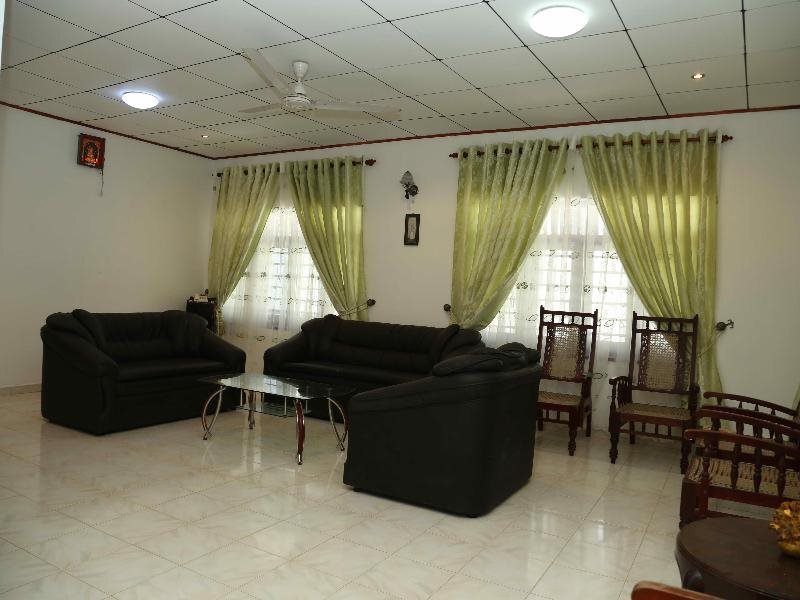 Таларамба: White Villa Beach Resort