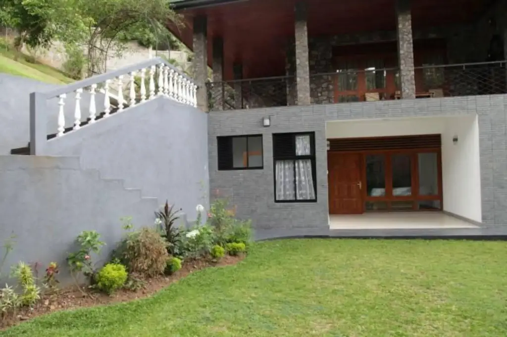 Канди: AA Circuit bungalow