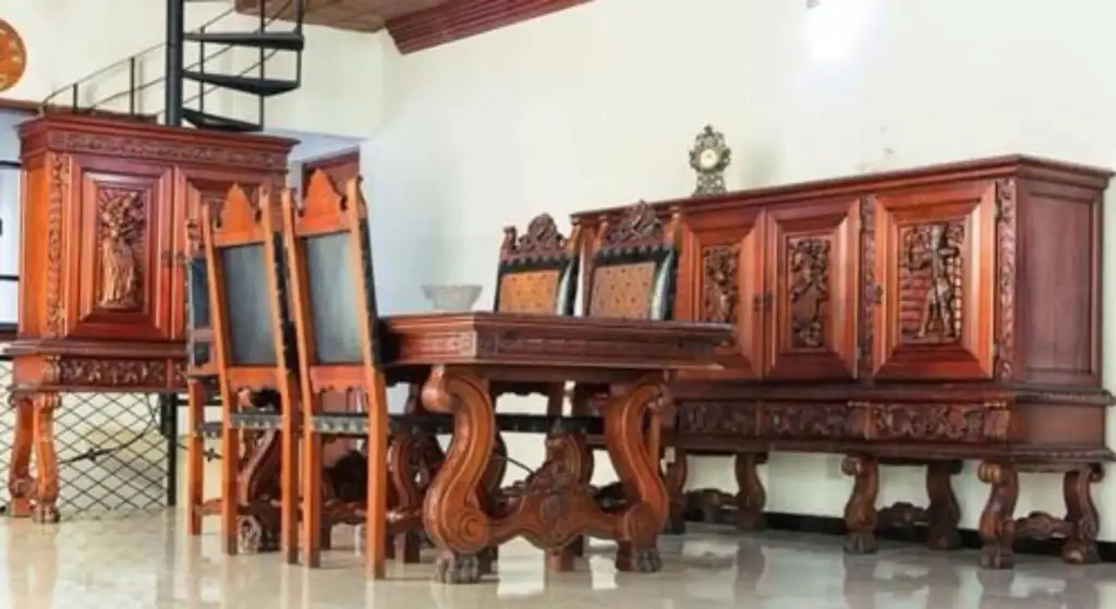 Канди: AA Circuit bungalow