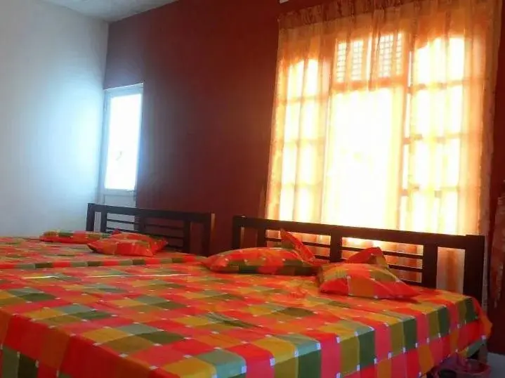 Канди: Bethany Home