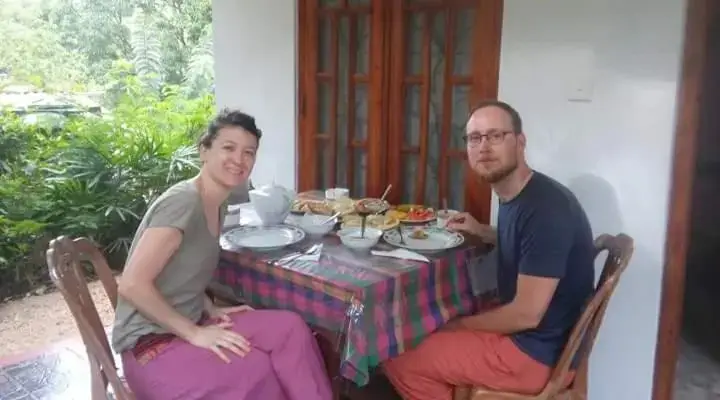 Элла: Nest Drop Inn