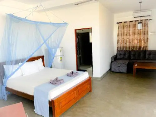 Хиккадува: Pearl Island Beach Hotel