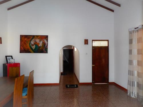 Хиккадува: Pearl Island Beach Hotel