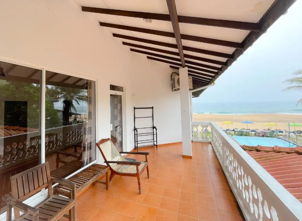 Хиккадува: Pearl Island Beach Hotel