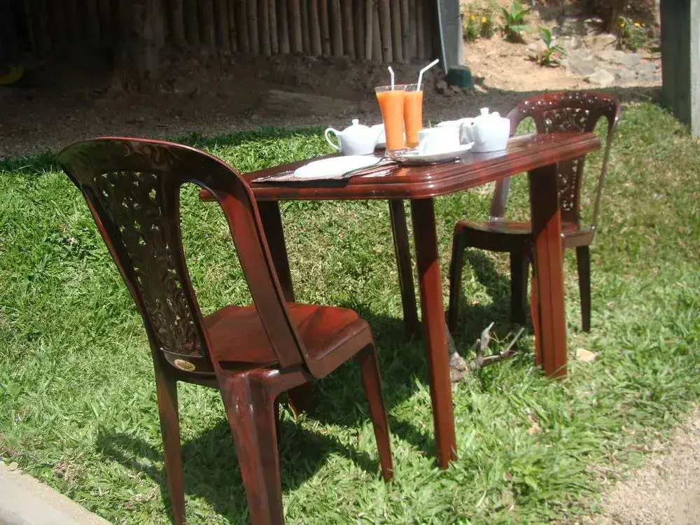 Элла: Yoho Okan Rock Wooden Cabana