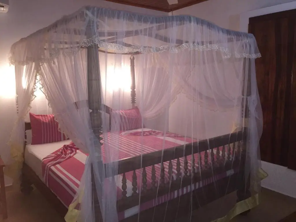 Хиккадува: New Imperial Hotel