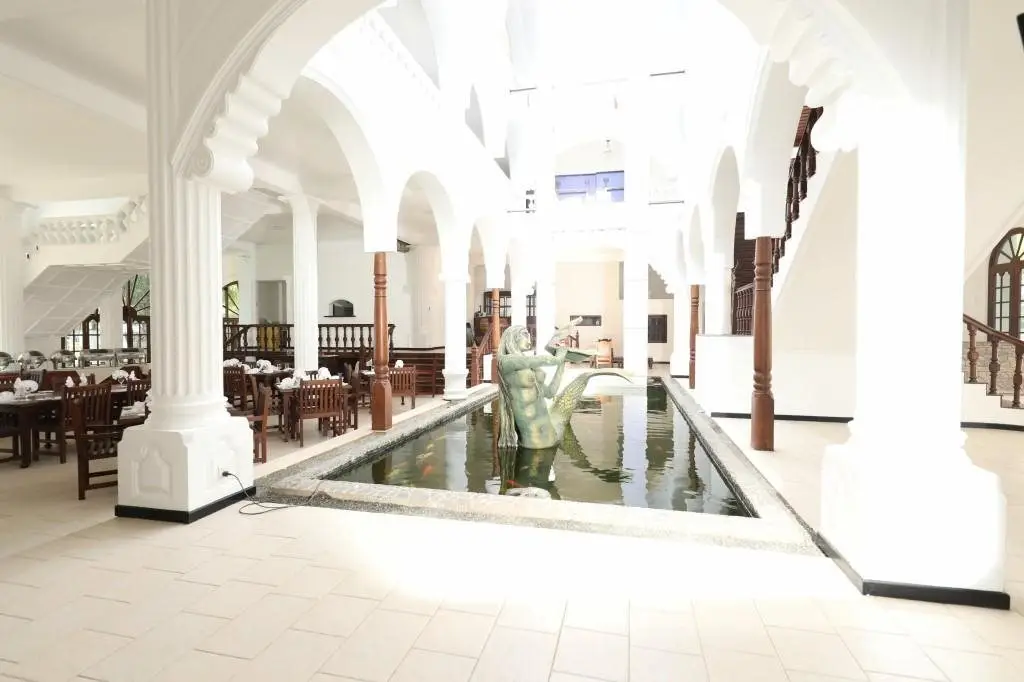 Индурува: Royal Beach Resort