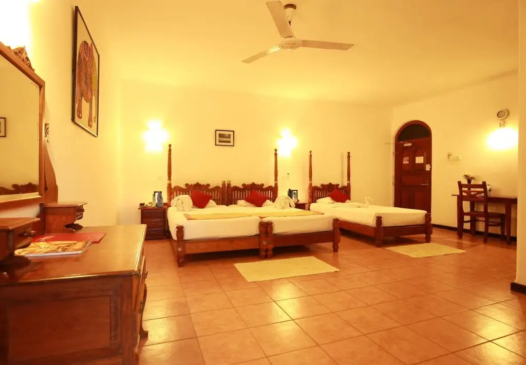 Индурува: Royal Beach Resort