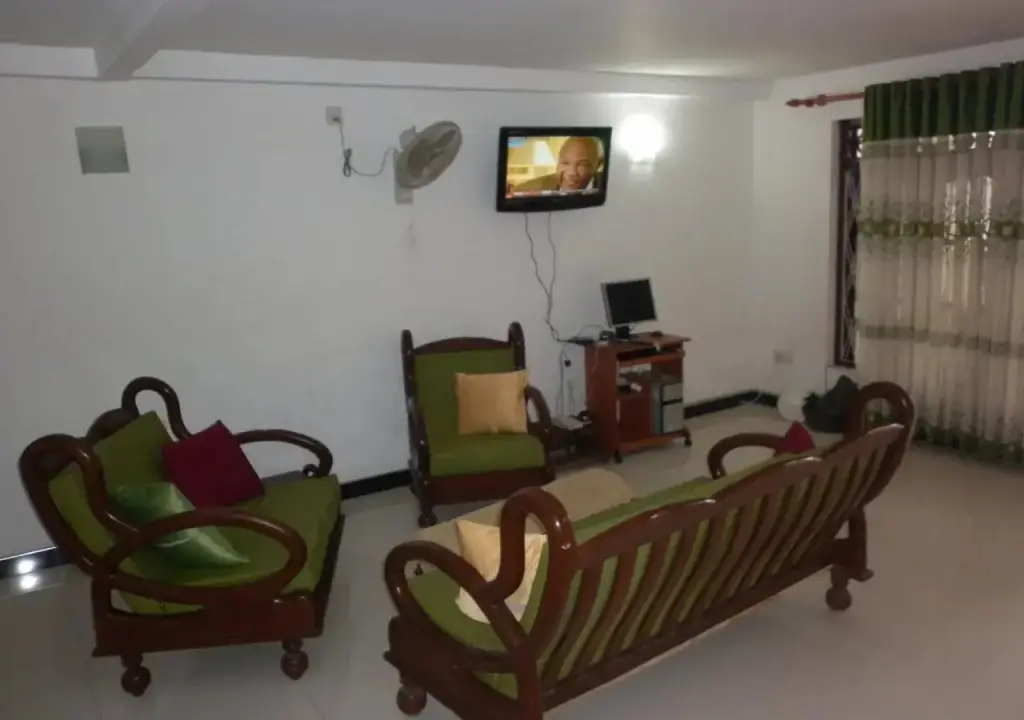 Негомбо: Colombo Airport Luxury Hostel @ Negombo Beach