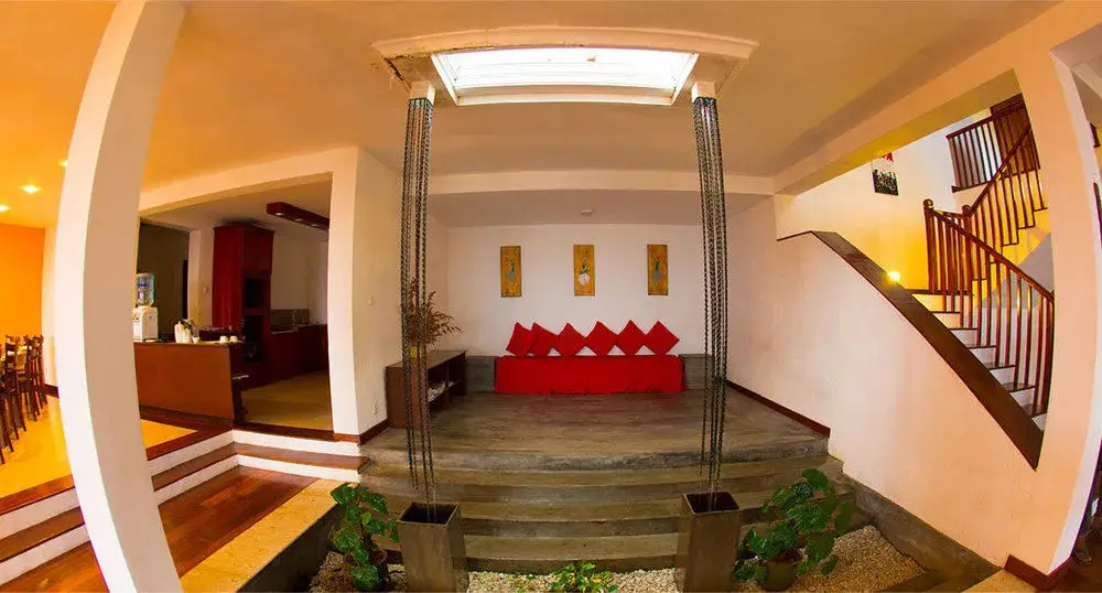 Канди: Richmond Villa