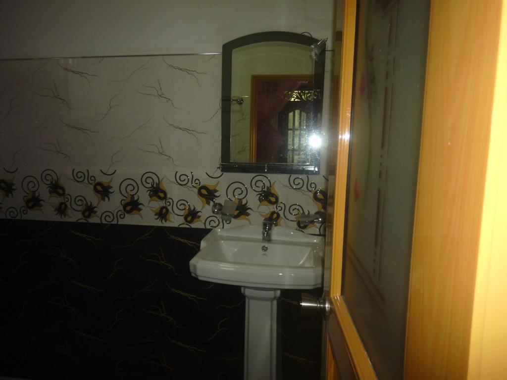 Элла: Jasmine Garden Inn