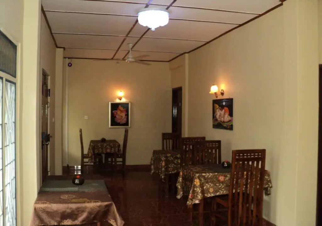 Джафна: Lotus Inn