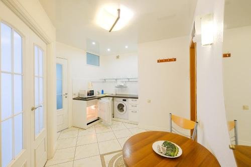 Томск: Apartments Petrovskie on Kirova 39A