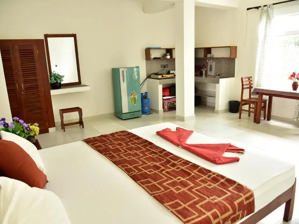Хиккадува: Hotel Happy Tuna